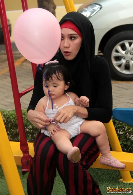 Foto Zaskia Adya Mecca