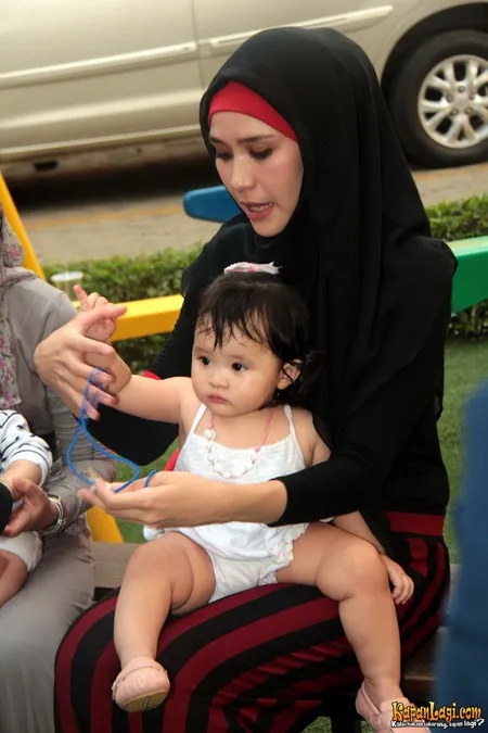 Foto Zaskia Adya Mecca