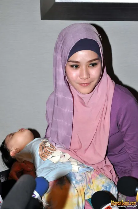 Foto Zaskia Adya Mecca