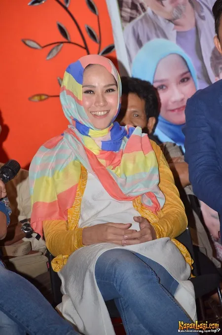 Foto Zaskia Adya Mecca