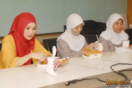 Foto Zaskia Adya Mecca