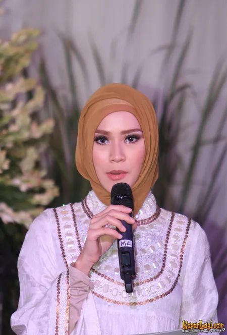 Foto Zaskia Adya Mecca
