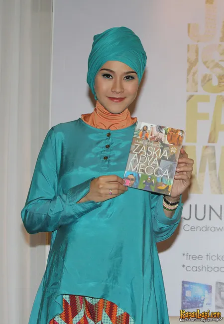 Foto Zaskia Adya Mecca