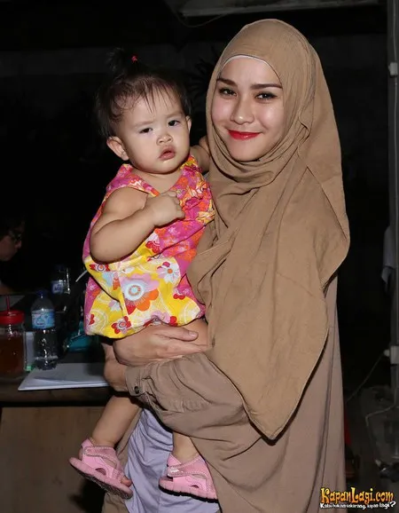 Foto Zaskia Adya Mecca