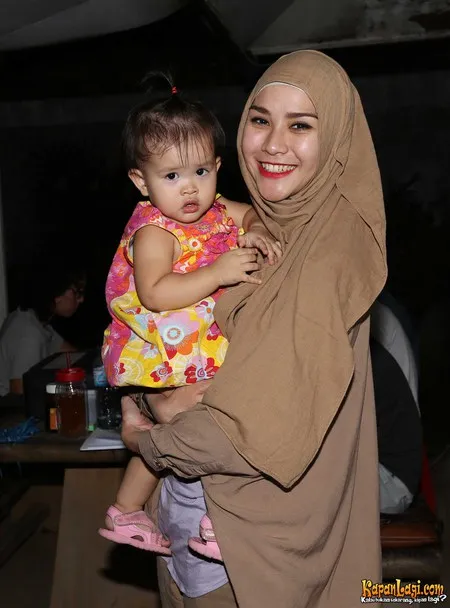 Foto Zaskia Adya Mecca