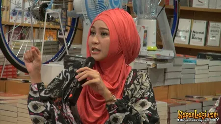 Foto Zaskia Adya Mecca