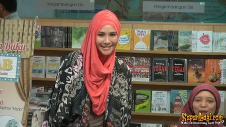 Foto Zaskia Adya Mecca