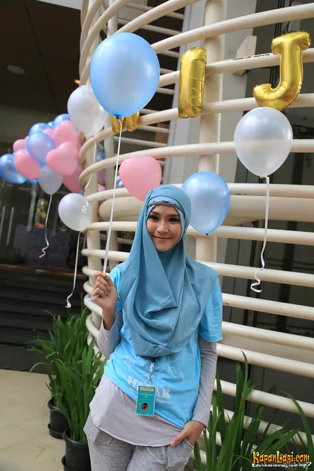 Foto Zaskia Adya Mecca