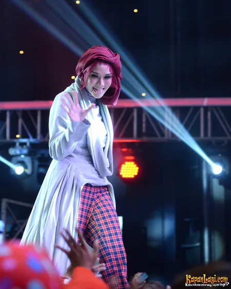 Foto Zaskia Adya Mecca