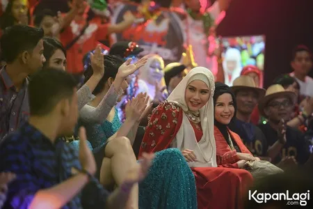 Foto Zaskia Adya Mecca