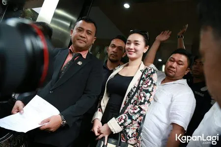 Foto Zaskia Gotik