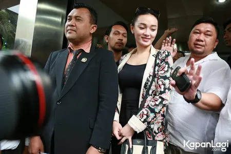 Foto Zaskia Gotik