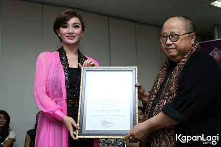 Foto Zaskia Gotik