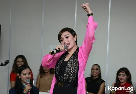 Foto Zaskia Gotik