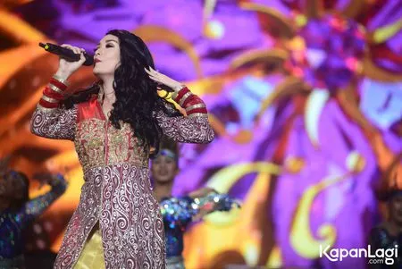 Foto Zaskia Gotik