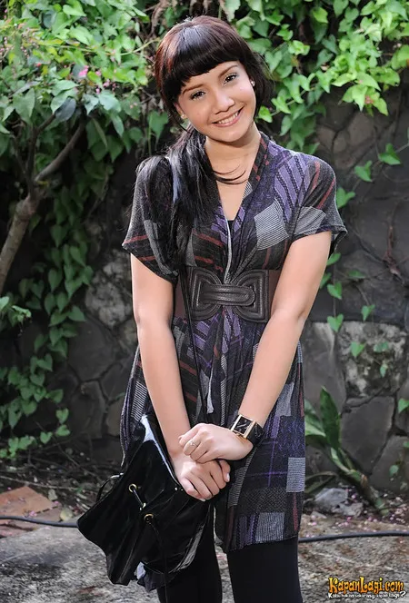 Foto Zaskia Sungkar