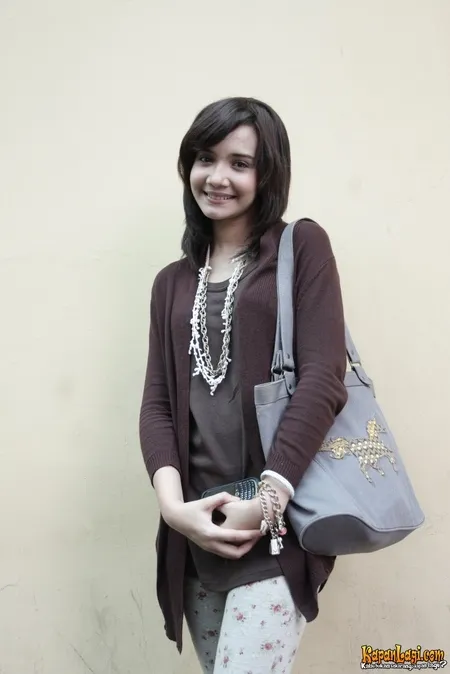 Foto Zaskia Sungkar