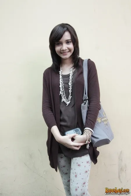 Foto Zaskia Sungkar
