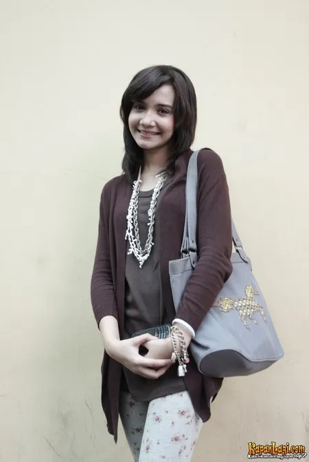 Foto Zaskia Sungkar