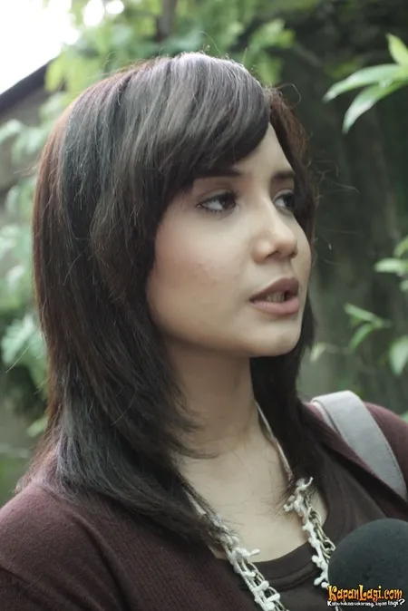 Foto Zaskia Sungkar