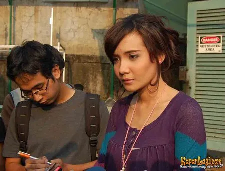Foto Zaskia Sungkar