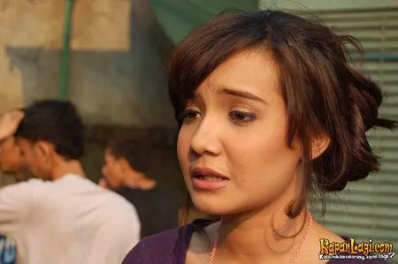 Foto Zaskia Sungkar