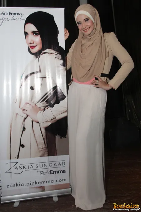 Foto Zaskia Sungkar