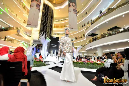 Foto Zaskia Sungkar