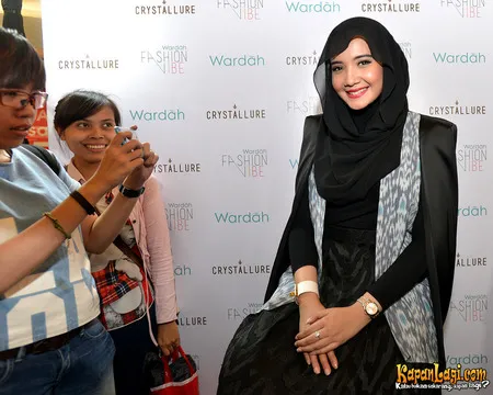 Foto Zaskia Sungkar