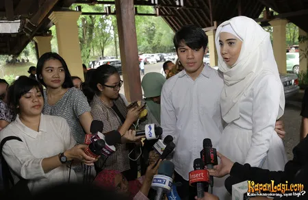 Foto Zaskia Sungkar