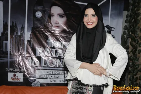 Foto Zaskia Sungkar