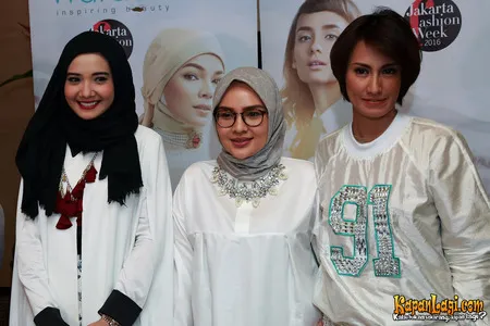 Foto Zaskia Sungkar