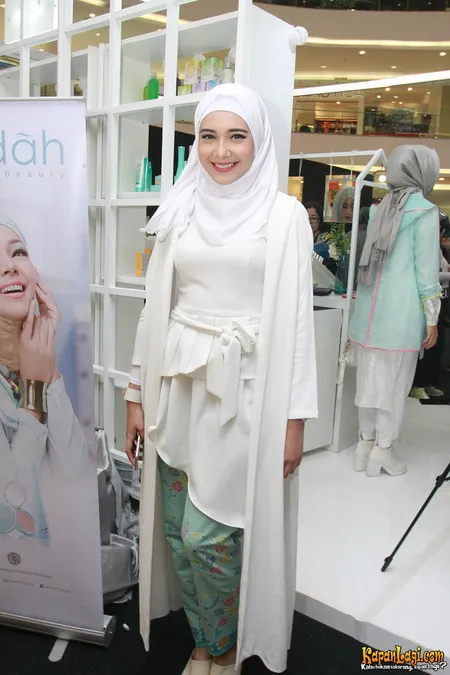 Foto Zaskia Sungkar
