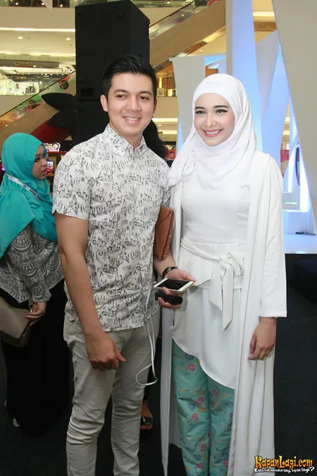 Foto Zaskia Sungkar