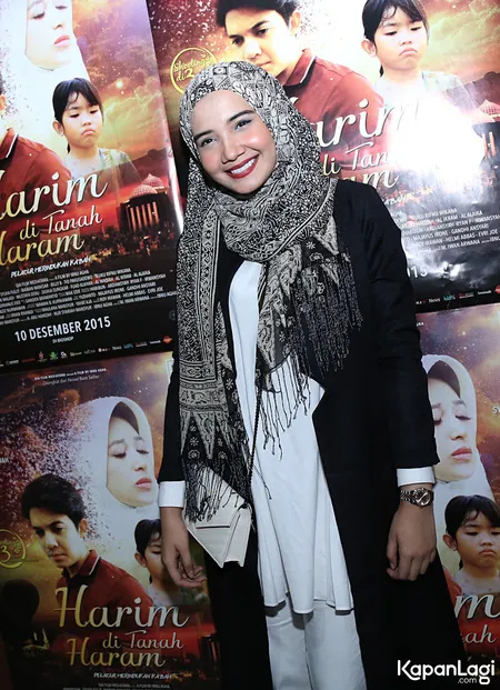 Foto Zaskia Sungkar