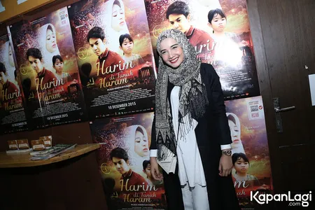 Foto Zaskia Sungkar