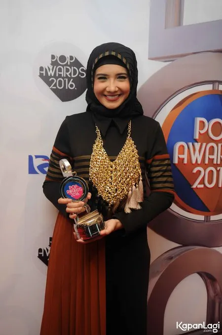 Foto Zaskia Sungkar