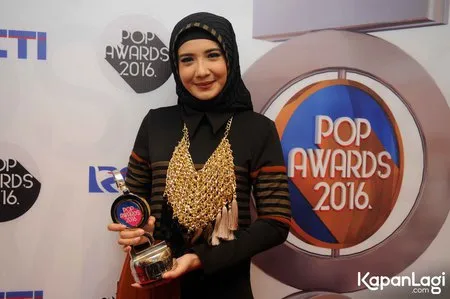 Foto Zaskia Sungkar