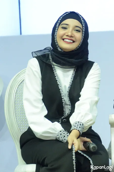 Foto Zaskia Sungkar