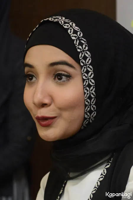 Foto Zaskia Sungkar