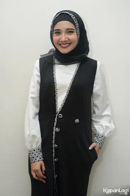 Foto Zaskia Sungkar