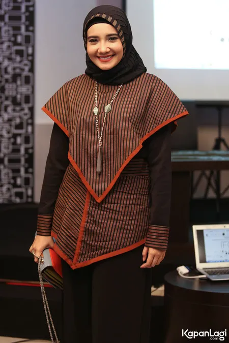 Foto Zaskia Sungkar