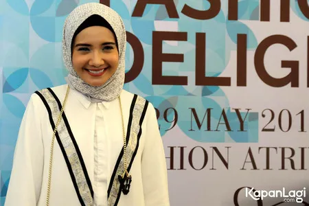Foto Zaskia Sungkar