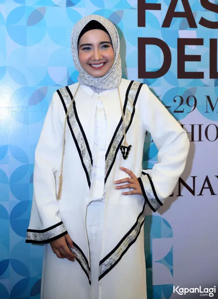 Foto Zaskia Sungkar