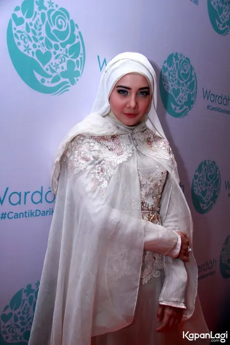 Foto Zaskia Sungkar