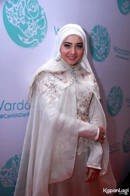 Foto Zaskia Sungkar