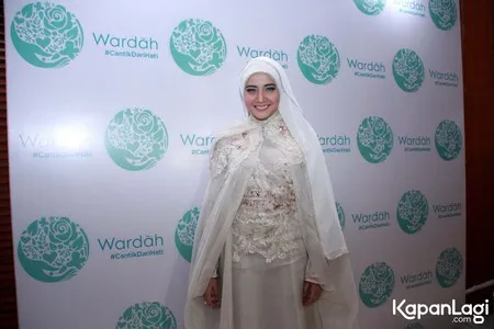 Foto Zaskia Sungkar