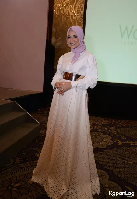 Foto Zaskia Sungkar