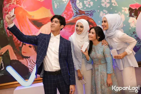 Foto Zaskia Sungkar