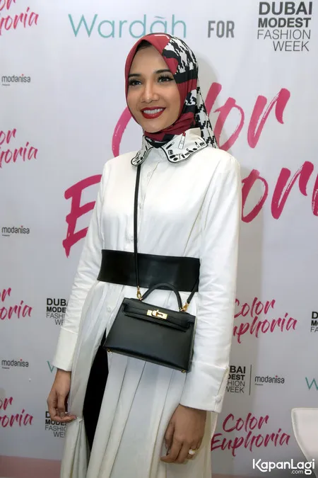 Foto Zaskia Sungkar